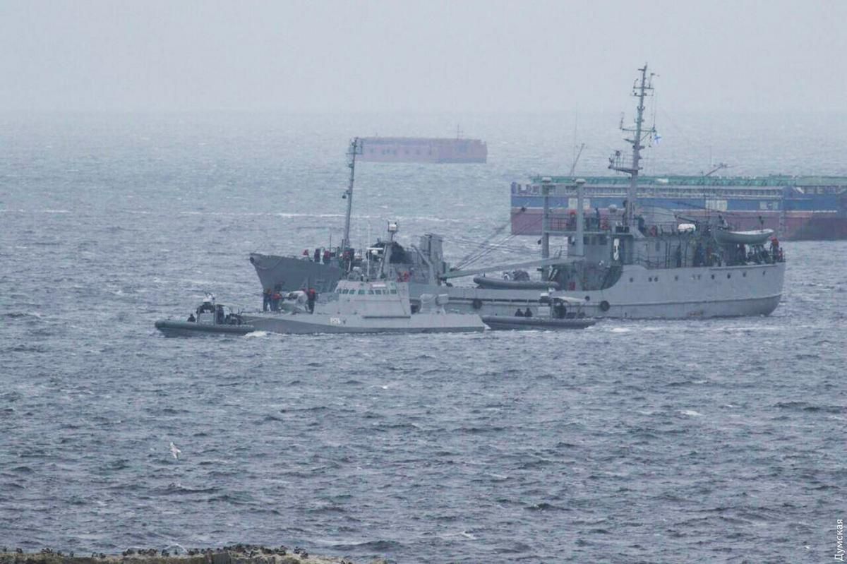 Захваченные корабли - Бердянск и Никополь отправят на ремонт на следующей неделе