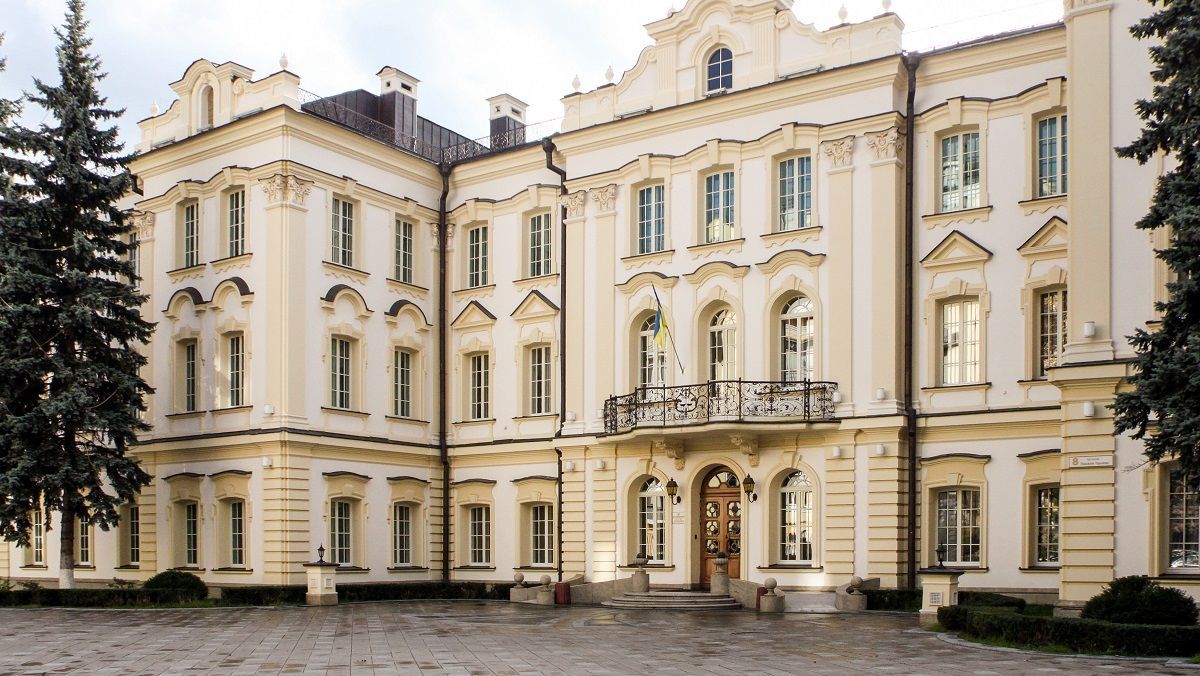 Верховний суд визнав е-декларування чиновників "порушенням прав вірян" Верховний суд визнав е-декларування чиновників "порушенням прав вірян"