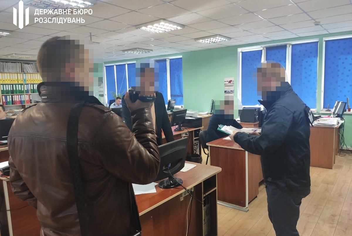 ДБР обшукало Подільську та Поліську митниці ДБР обшукало Подільську та Поліську митниці