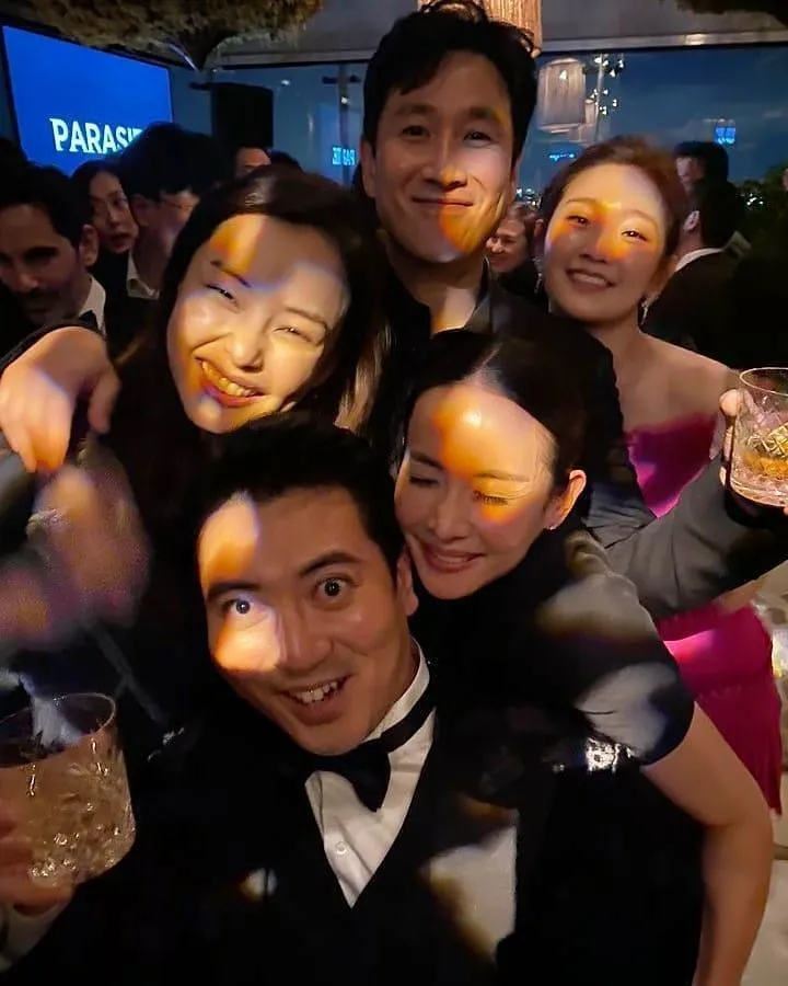 Селфі акторки Селфі акторки