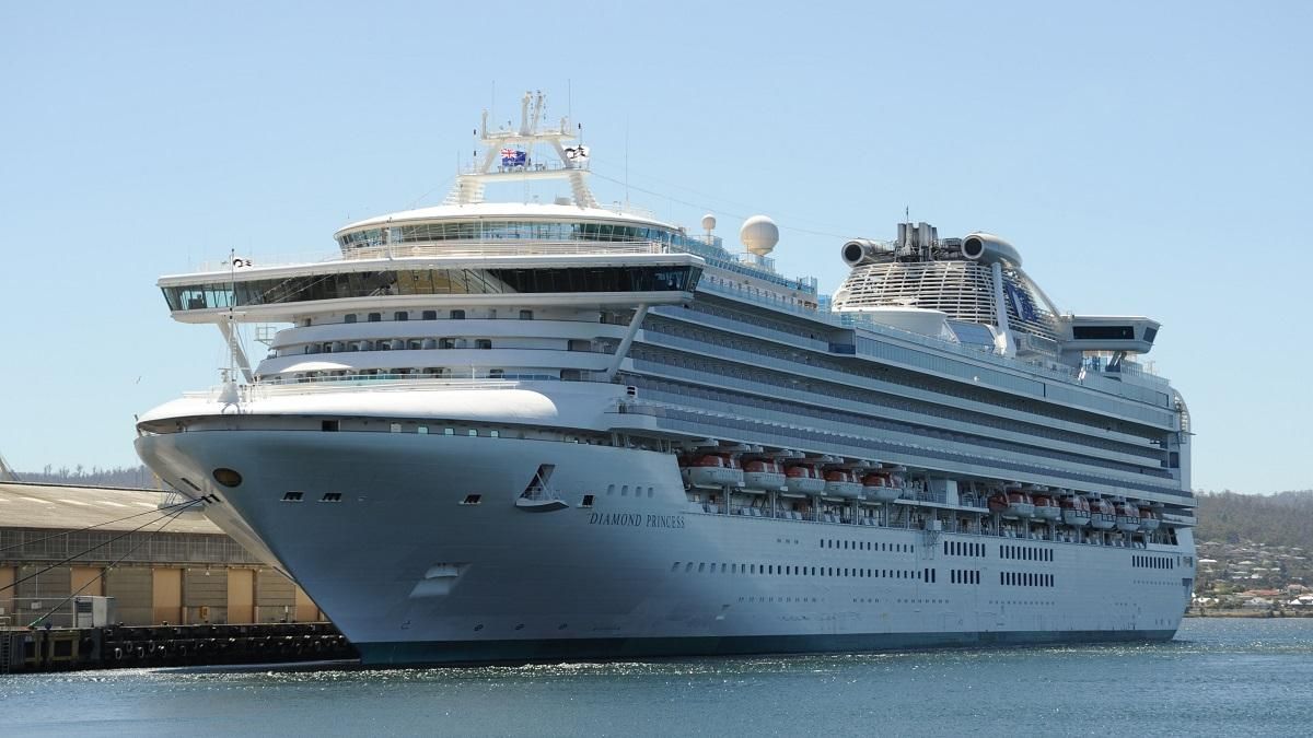 На круїзному лайнері Diamond Princess зросла кількість хворих коронавірусом