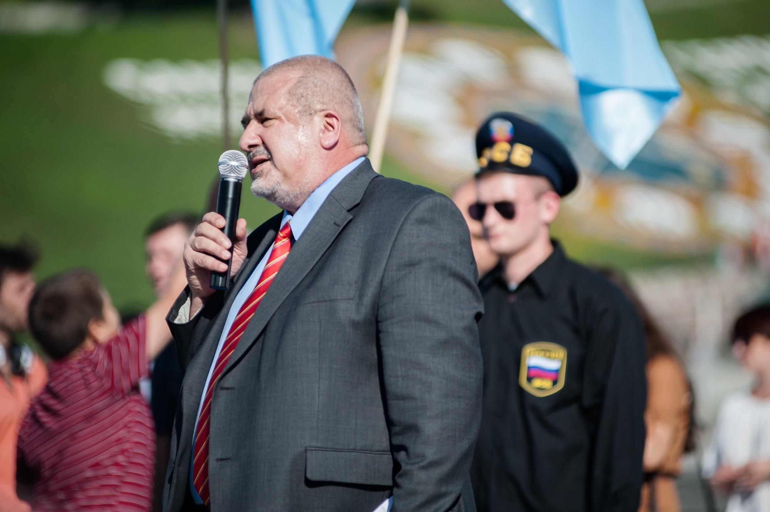 Чубаров хоче карати росіян, які заселяють окупований Крим Чубаров хоче карати росіян, які заселяють окупований Крим