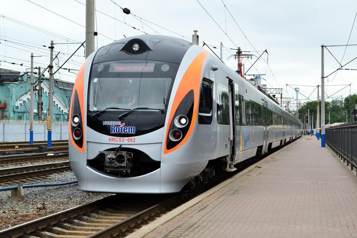 Укрзалізниця запустить додаткові потяги Київ – Харків