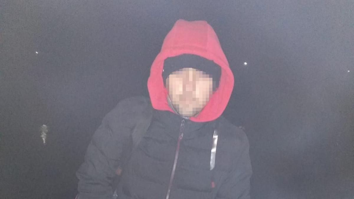 Чоловік прямував до Молдови у дитячому надувному басейні Чоловік прямував до Молдови у дитячому надувному басейні