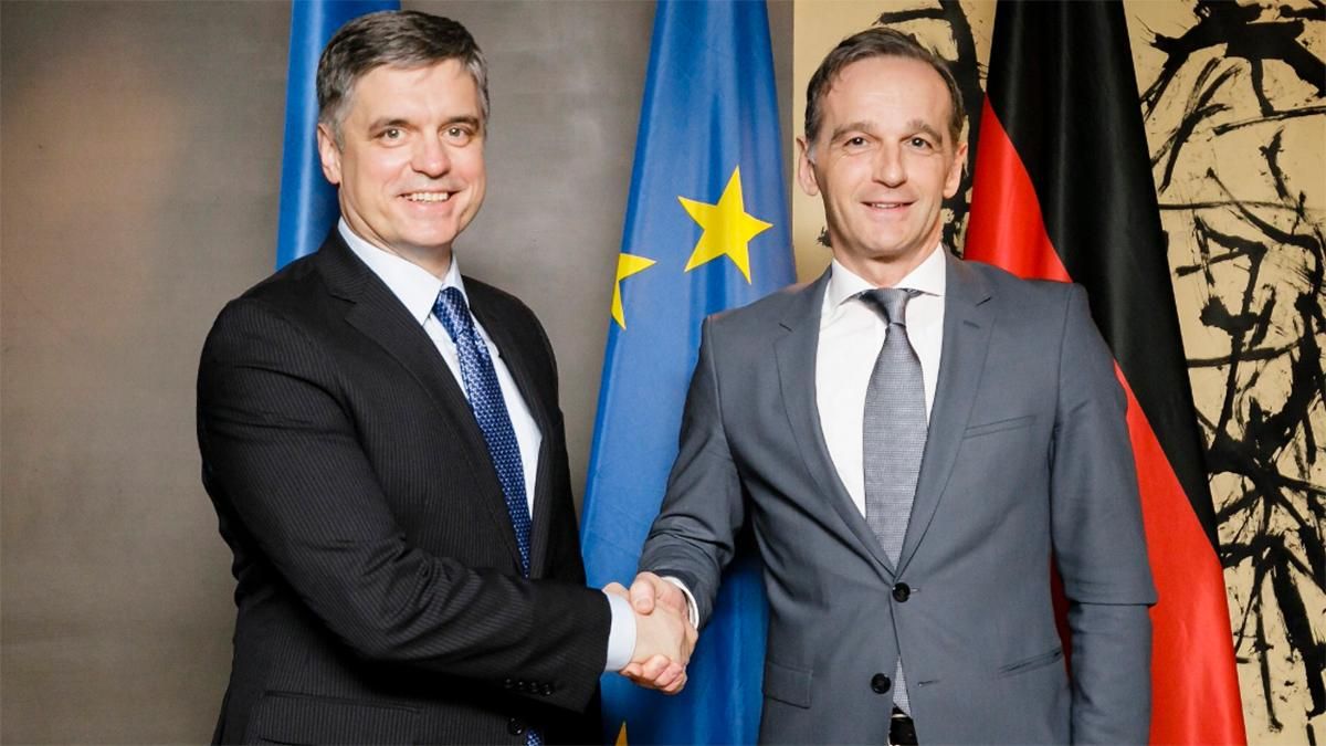 Німеччина порадила Україні шляхи припинення війни на Донбасі Німеччина порадила Україні шляхи припинення війни на Донбасі