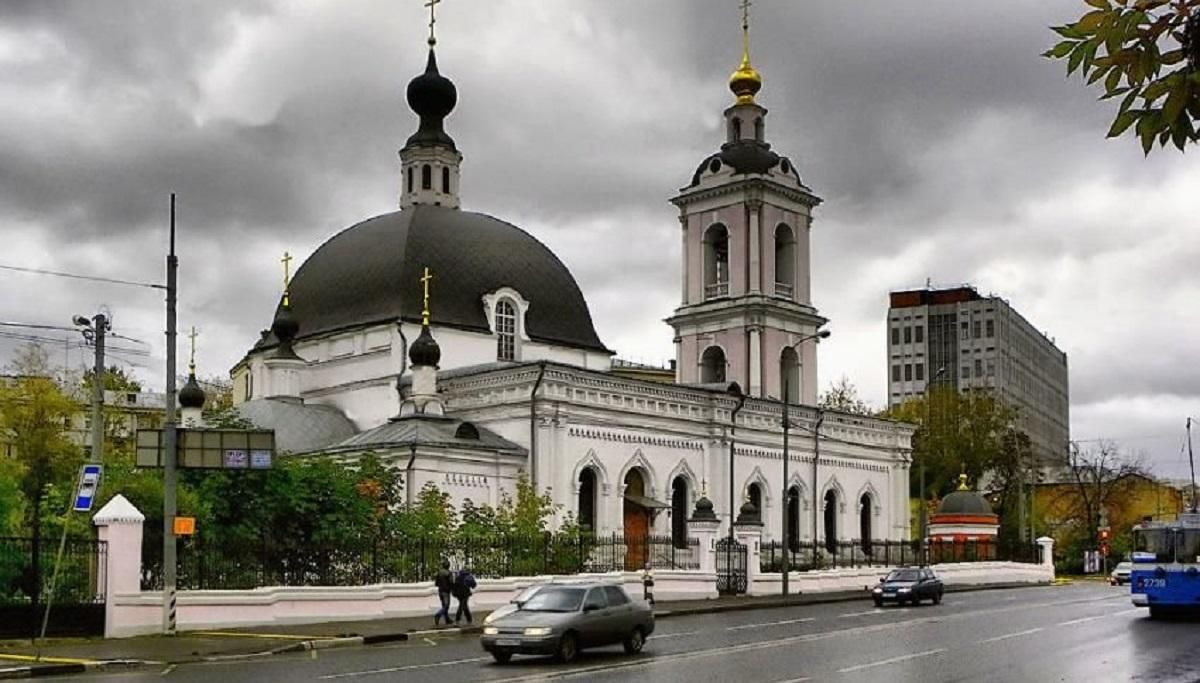 У Москві чоловік з ножем під час служби у церкві напав на прихожан: ім'я і фото нападника