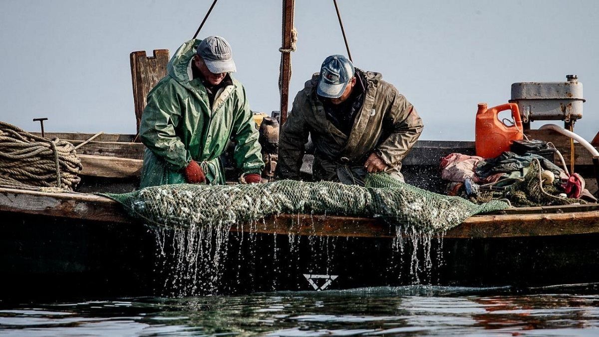 В Крыму "суд" арестовал украинских рыбаков: что известно