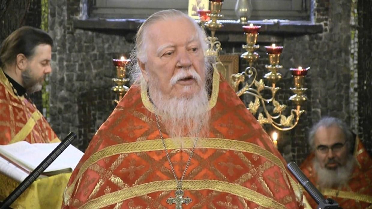 Порівняв цивільних дружин із "безкоштовними повіями": що відомо про скандал у РПЦ Порівняв цивільних дружин із "безкоштовними повіями": що відомо про скандал у РПЦ