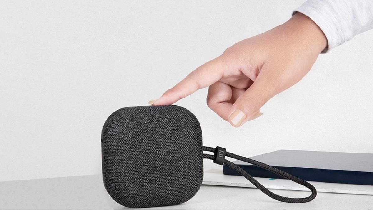 Xiaomi представила дорожную Bluetooth-колонку с рекордной автономностью Xiaomi представила дорожную Bluetooth-колонку с рекордной автономностью
