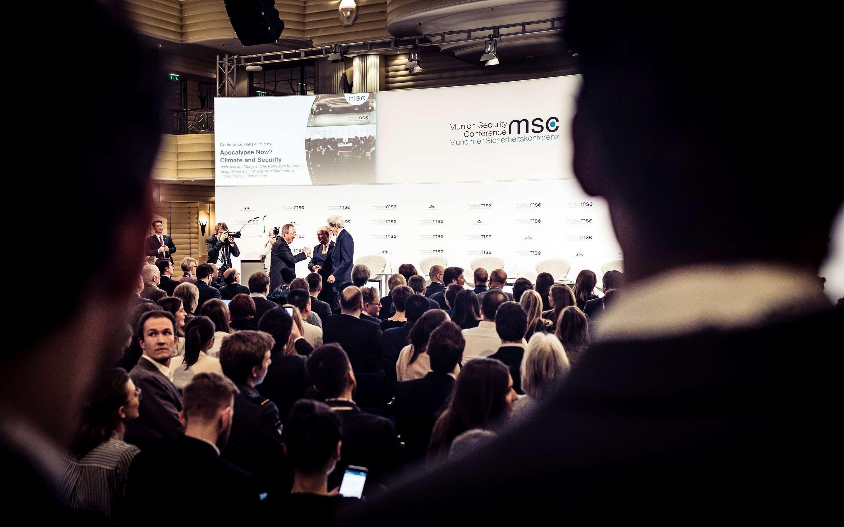 Скандальные 12 шагов к миру в Украине - Германия завершает свое участие Скандальные 12 шагов к миру в Украине - Германия завершает свое участие