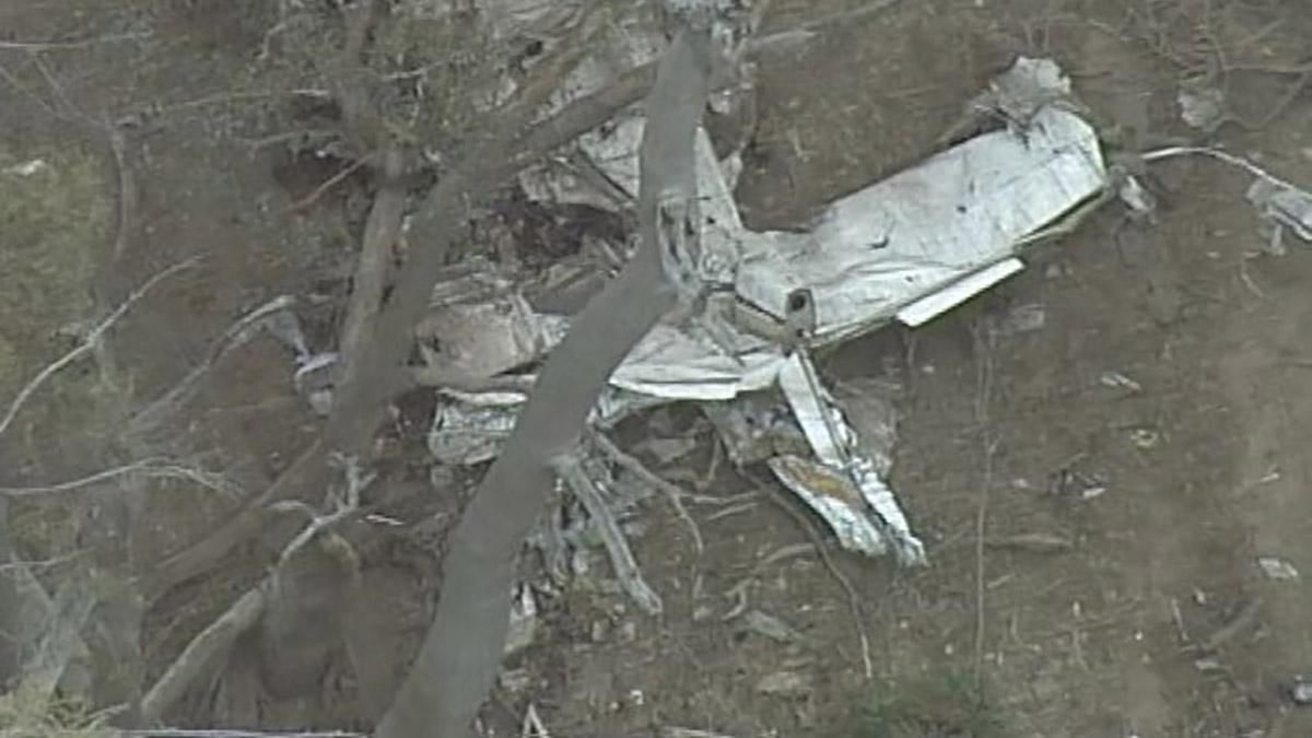 В Австралії у небі зіштовхнулися два літаки, є жертви: фото, відео В Австралії у небі зіштовхнулися два літаки, є жертви: фото, відео