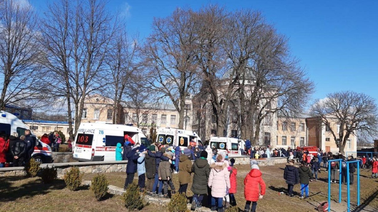 На Київщині у школі розпилили сльозогінний газ: поліція встановила винуватця
