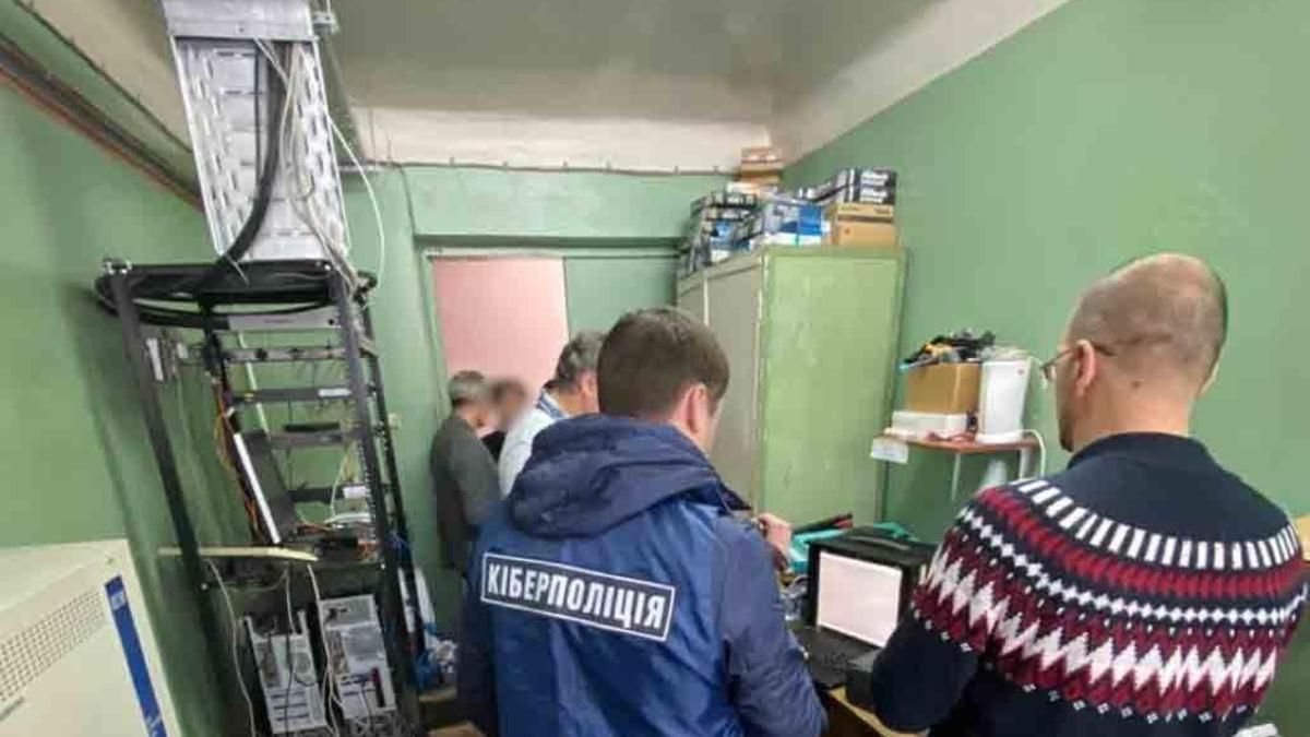 Чоловік "здешевшував" міжнародні дзвінки: йому загрожує 6 років в’язниці Чоловік "здешевшував" міжнародні дзвінки: йому загрожує 6 років в’язниці