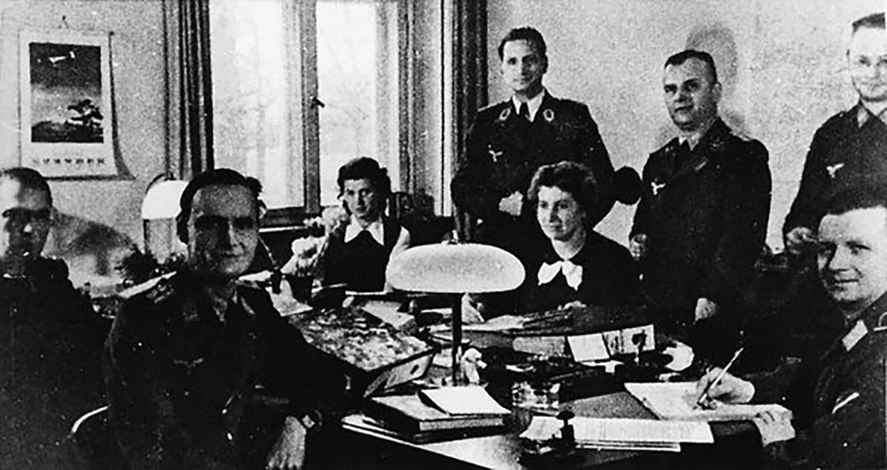 "Червона капела": як гігантська шпигунська організація боролась з диктатурою Гітлера "Червона капела": як гігантська шпигунська організація боролась з диктатурою Гітлера