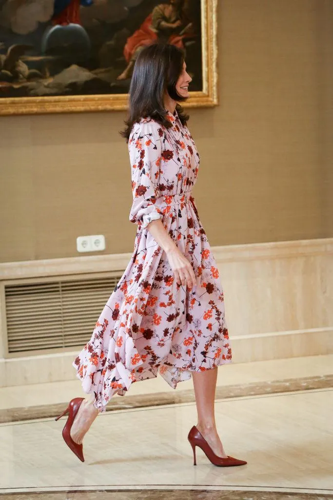 Ефектний вихід королеви Летиції Ефектний вихід королеви Летиції