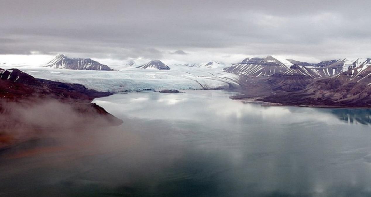 На норвезькому Шпіцбергені зійшла лавина: є жертви На норвезькому Шпіцбергені зійшла лавина: є жертви