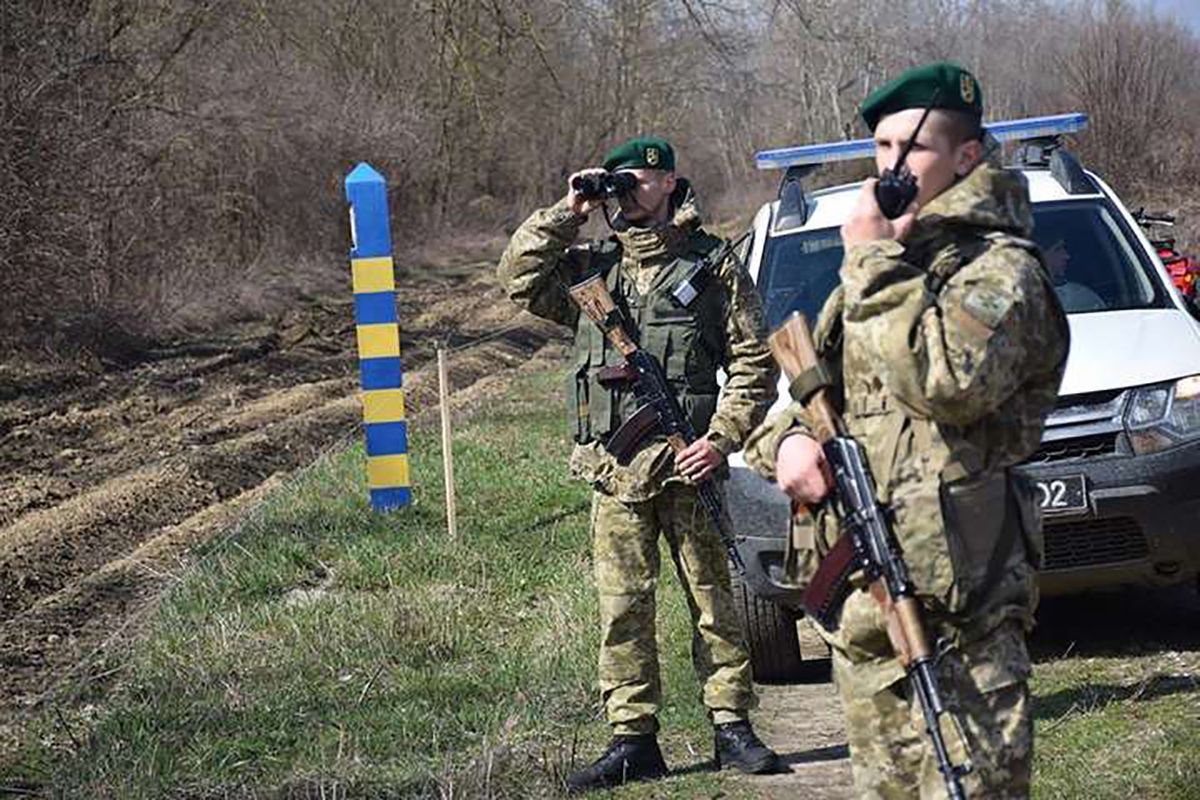 Прикордонники зі стріляниною затримали браконьєра на Київщині: відео