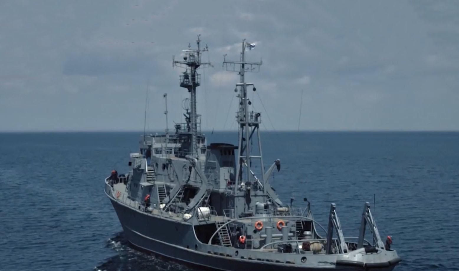 Единственный корабль, с которого не сняли украинский флаг: все о захвате тральщика "Черкассы"
