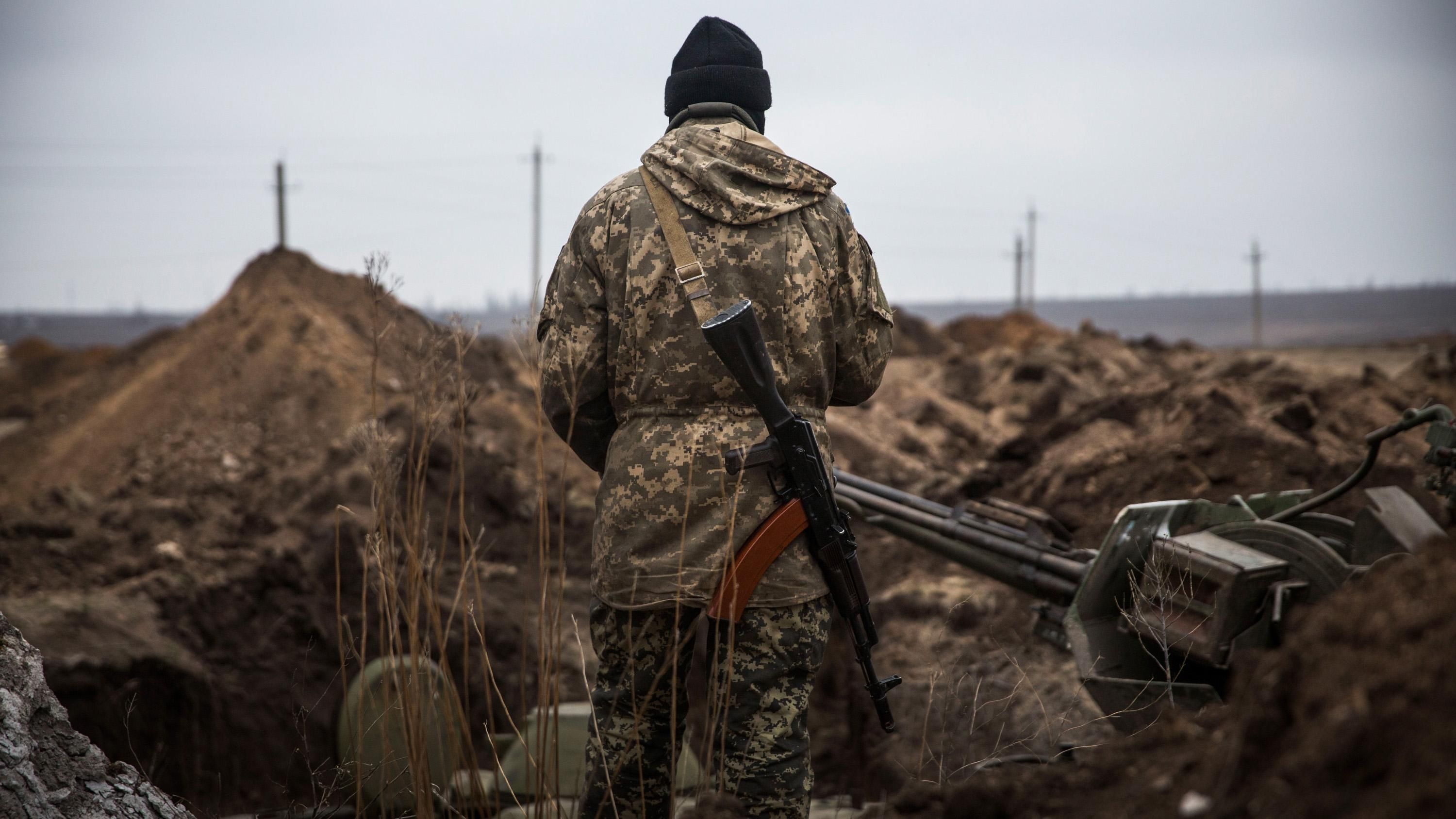 Украинские военные уничтожили российского диверсанта: видео с фронта