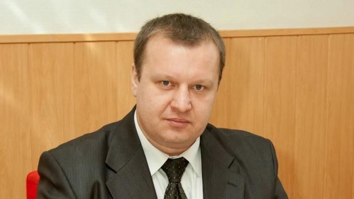 Активисты накормили начальника управления образования некачественным маргарином – видео Активисты накормили начальника управления образования некачественным маргарином – видео