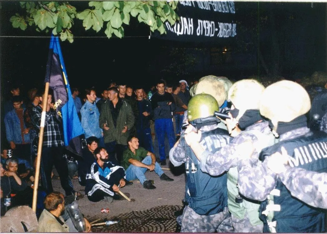 Бійка Беркуту і шахтарів у Луганську
