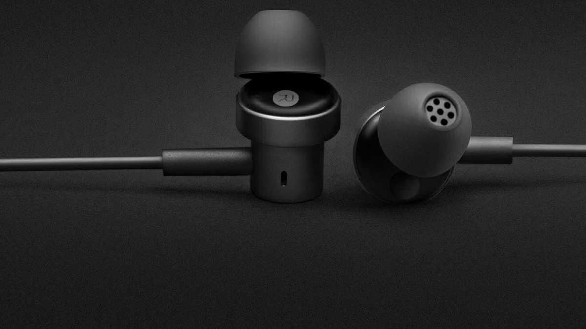 Xiaomi представила наушники, которые никогда не запутываются Xiaomi представила наушники, которые никогда не запутываются