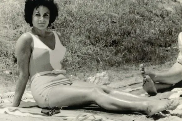 Еллен Ромеч Еллен Ромеч