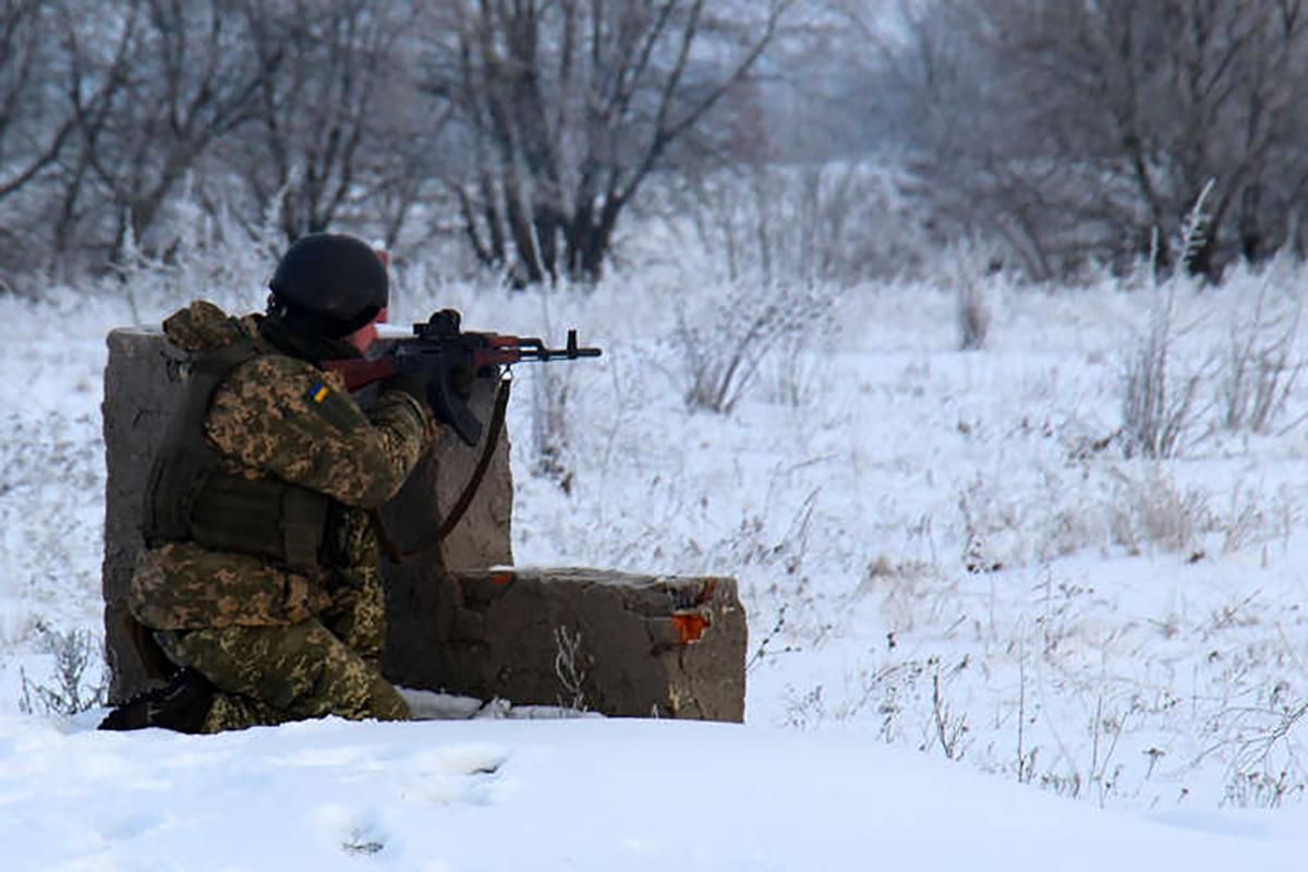 Бойовики з мінометів обстріляли позиції ЗСУ на Донбасі: де було найгарячіше