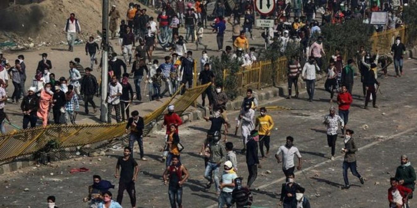 Протесты в Нью-Дели: погибли 20 человек, сотни ранены – фото
