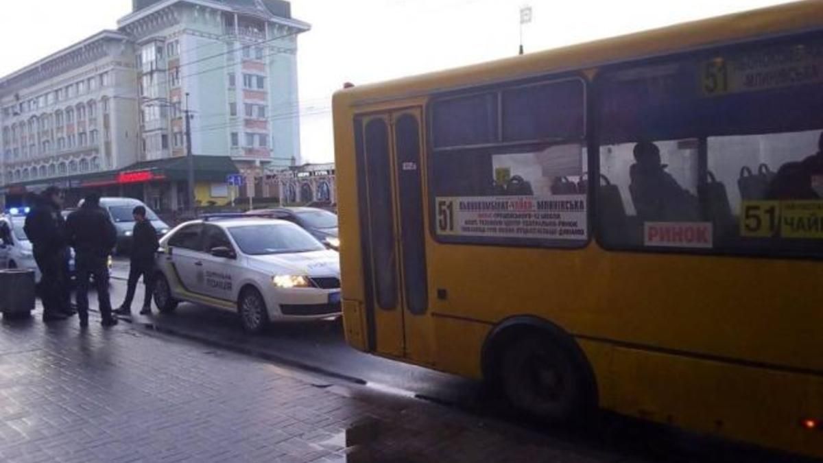 Підліток викрав маршрутку із пасажирами у Рівному: фото