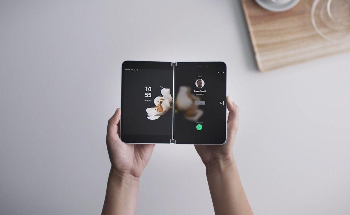 Гнучкий смартфон Microsoft Surface Duo отримає цікаву заміну зовнішньому дисплею Гнучкий смартфон Microsoft Surface Duo отримає цікаву заміну зовнішньому дисплею