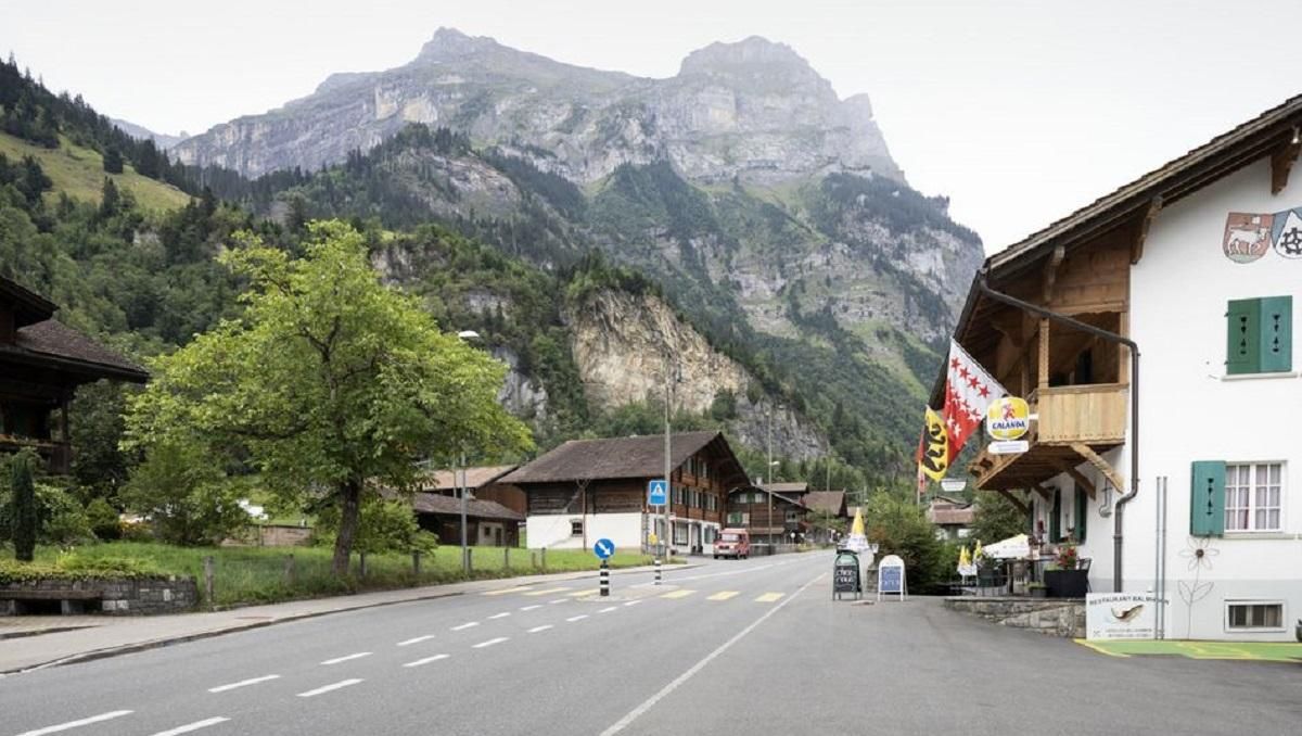 Швейцарське село можуть евакуювати щонайменше на 10 років: причина