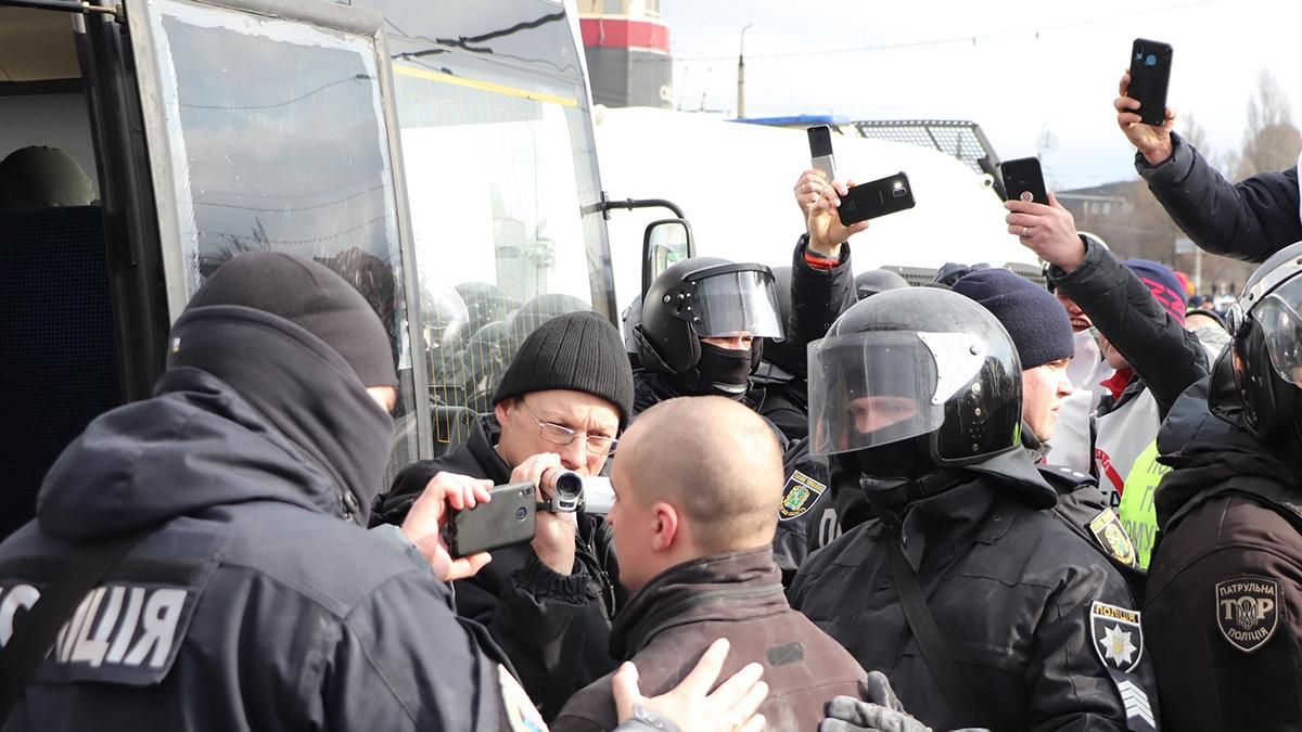 Харьков – столкновения на рынке Барабашово: есть задержанные