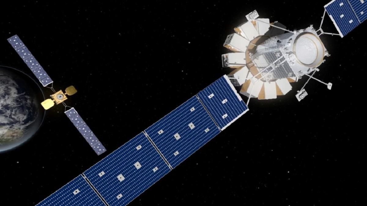 Вперше на орбіті пройшло автономне стикування двох супутників Вперше на орбіті пройшло автономне стикування двох супутників