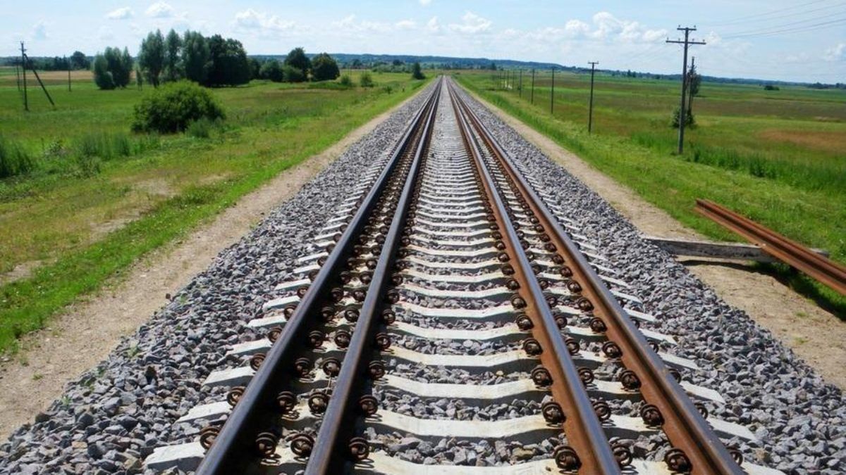 Коли Укрзалізниця почне будувати євроколію зі Львова до кордону з Польщею Коли Укрзалізниця почне будувати євроколію зі Львова до кордону з Польщею