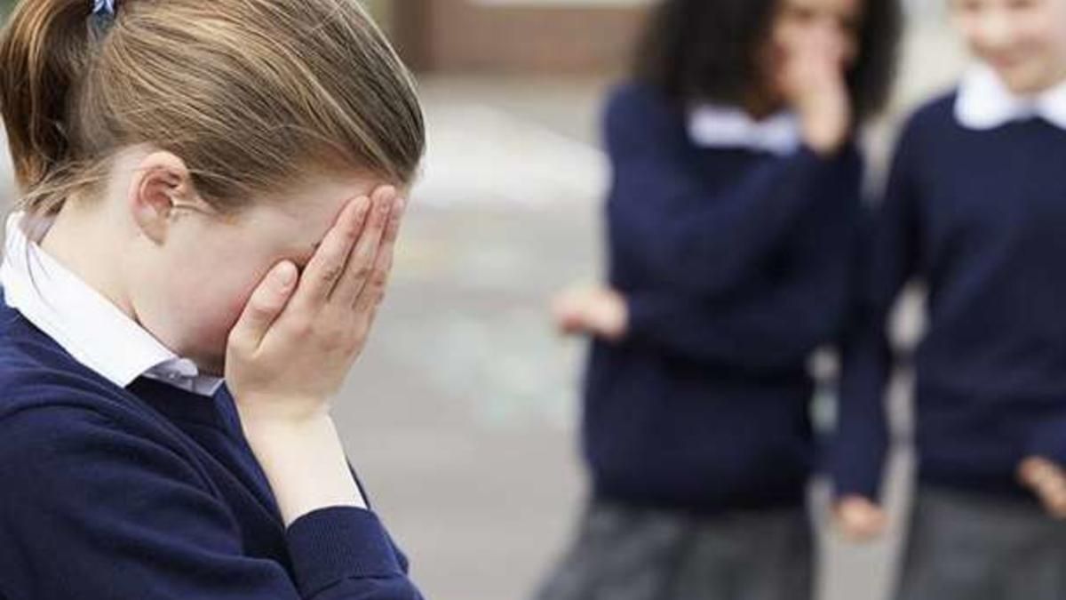 На Одесщине школьница жестоко избила ровесницу: видео На Одесщине школьница жестоко избила ровесницу: видео