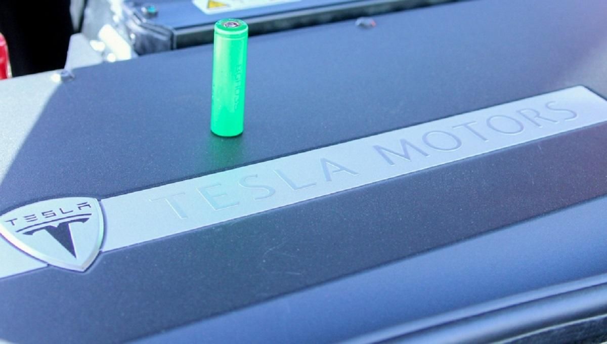 Roadrunner: секретний проєкт Маска з виробництва дешевих акумуляторів Roadrunner: секретний проєкт Маска з виробництва дешевих акумуляторів