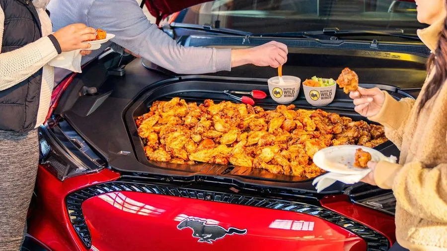 форд багажник для вечірок форд багажник для вечірок