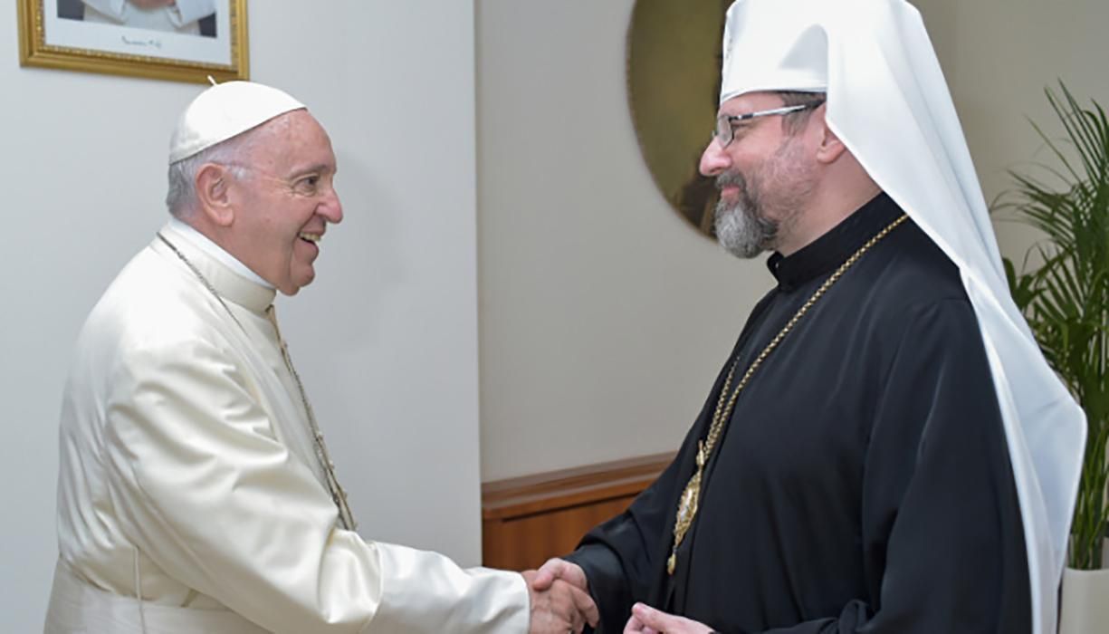 Глава УГКЦ Святослав встретился с Папой Франциском и сделал ему символический подарок: фото