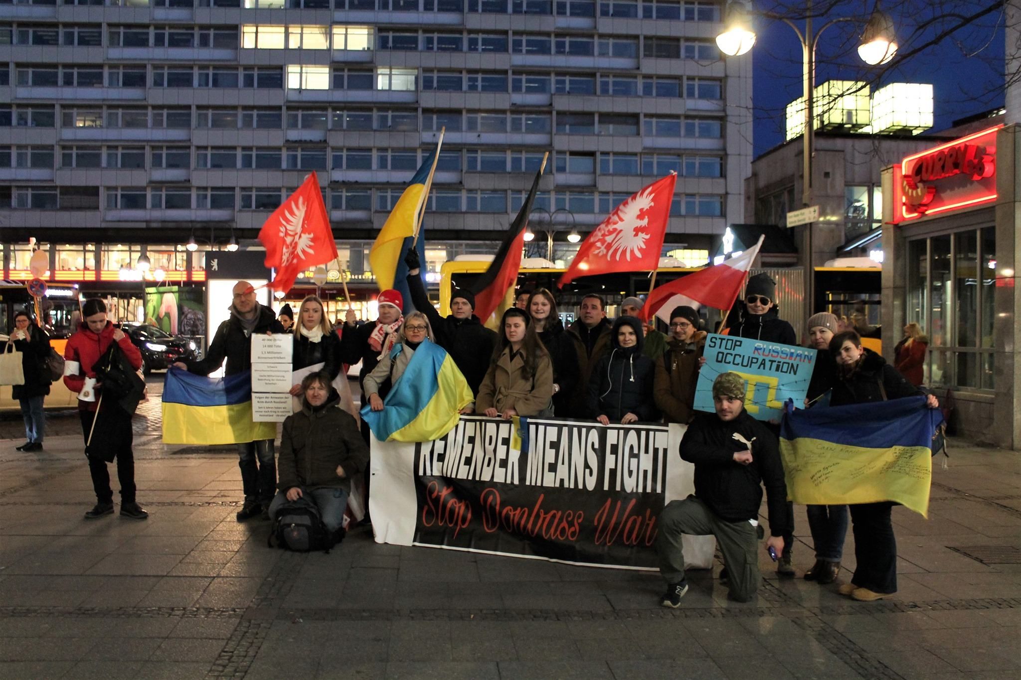 У Берліні провели акцію, присвячену 6 роковинам анексії Криму: красномовні фото