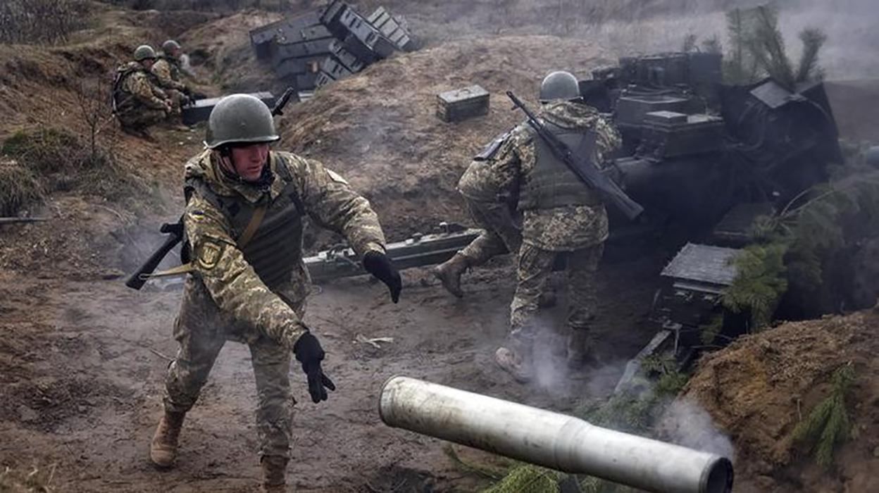 Бойовики потужно обстріляли позиції ЗСУ: загинув український військовий, багато поранених Бойовики потужно обстріляли позиції ЗСУ: загинув український військовий, багато поранених