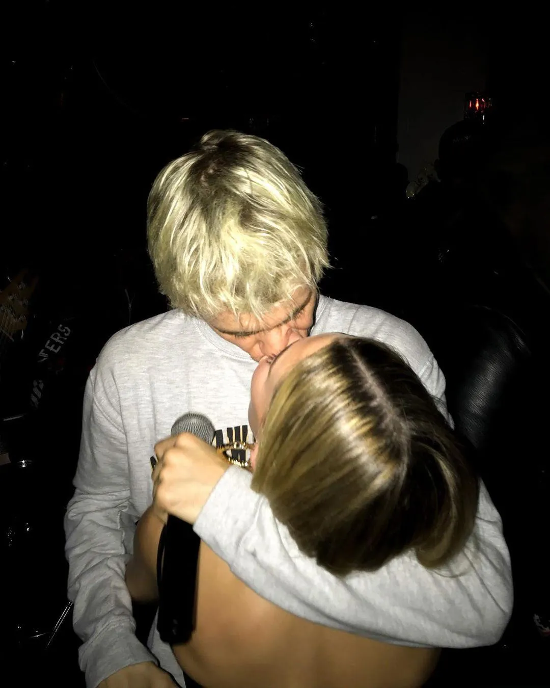 Джастін Бібер та Гейлі Болдвін Джастін Бібер та Гейлі Болдвін