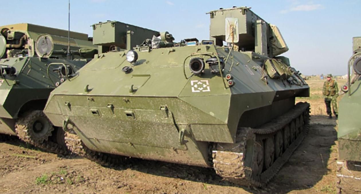 Російська мобільна станція розвідки на Донбасі: найманець "похизувався" фотографіями Російська мобільна станція розвідки на Донбасі: найманець "похизувався" фотографіями