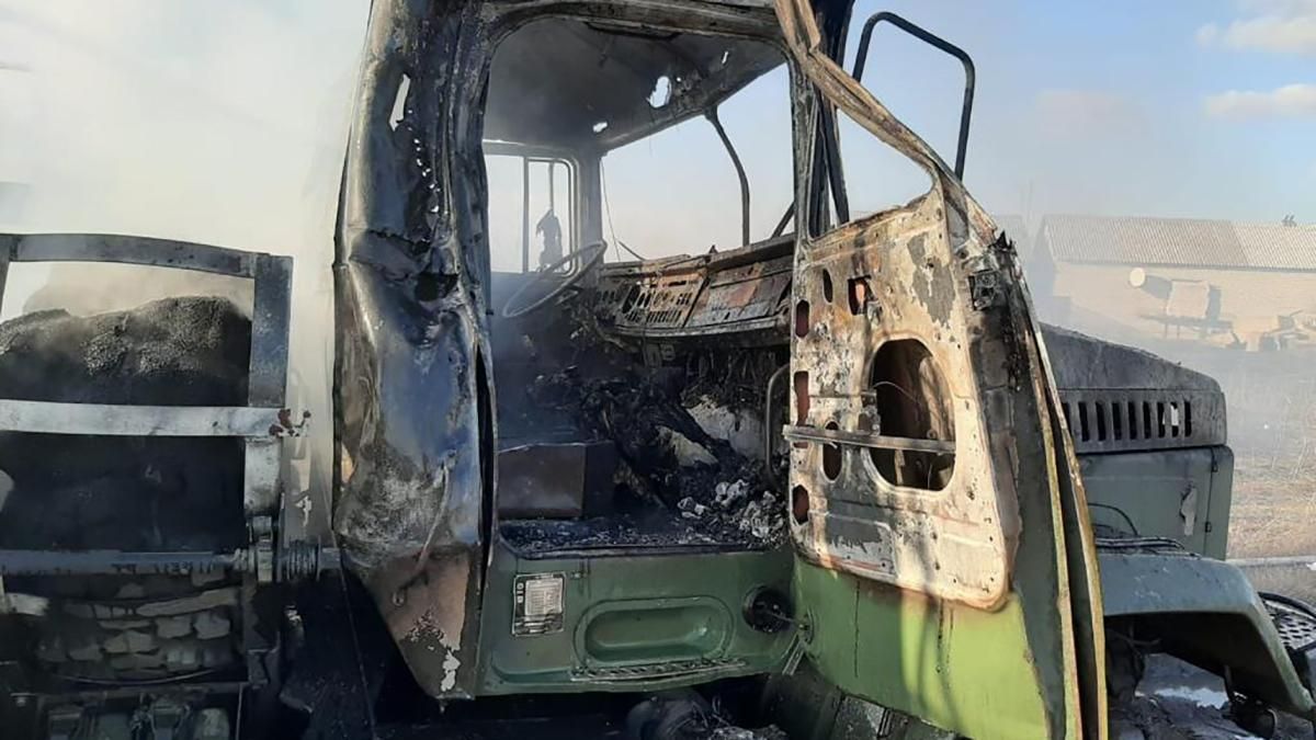 Прокуратура начала расследование из-за обстрела авто украинских военных: фото Прокуратура начала расследование из-за обстрела авто украинских военных: фото