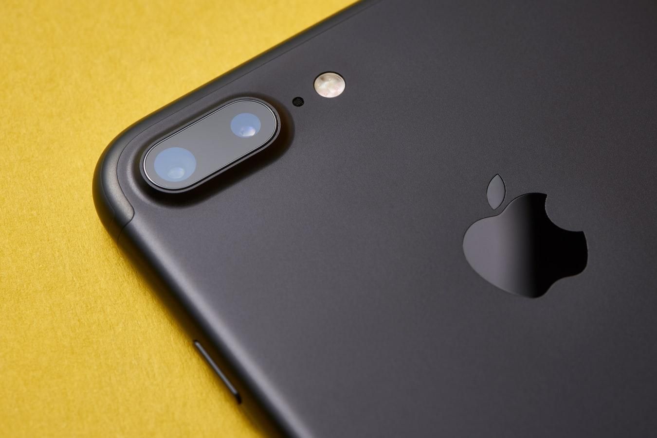 Apple виплатить компенсацію користувачам через уповільнення старих iPhone