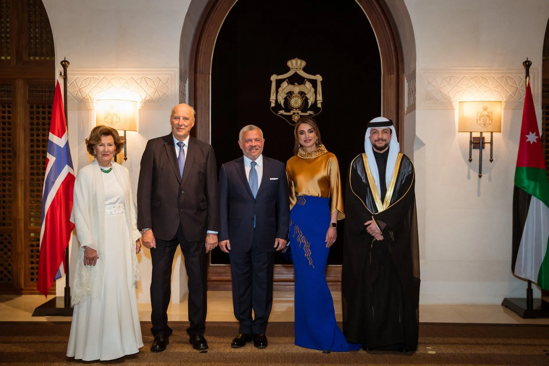 Представники королівських родин Йорданії і Норвегії 
