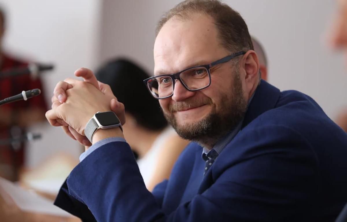 Бородянский уйдет в отставку, если Минкульт разделят, – СМИ Бородянский уйдет в отставку, если Минкульт разделят, – СМИ