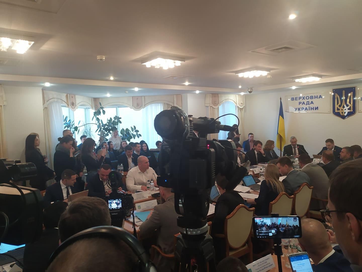 Комітет відправив на розгляд Ради постанову про недовіру Рябошапці: що відомо Комітет відправив на розгляд Ради постанову про недовіру Рябошапці: що відомо