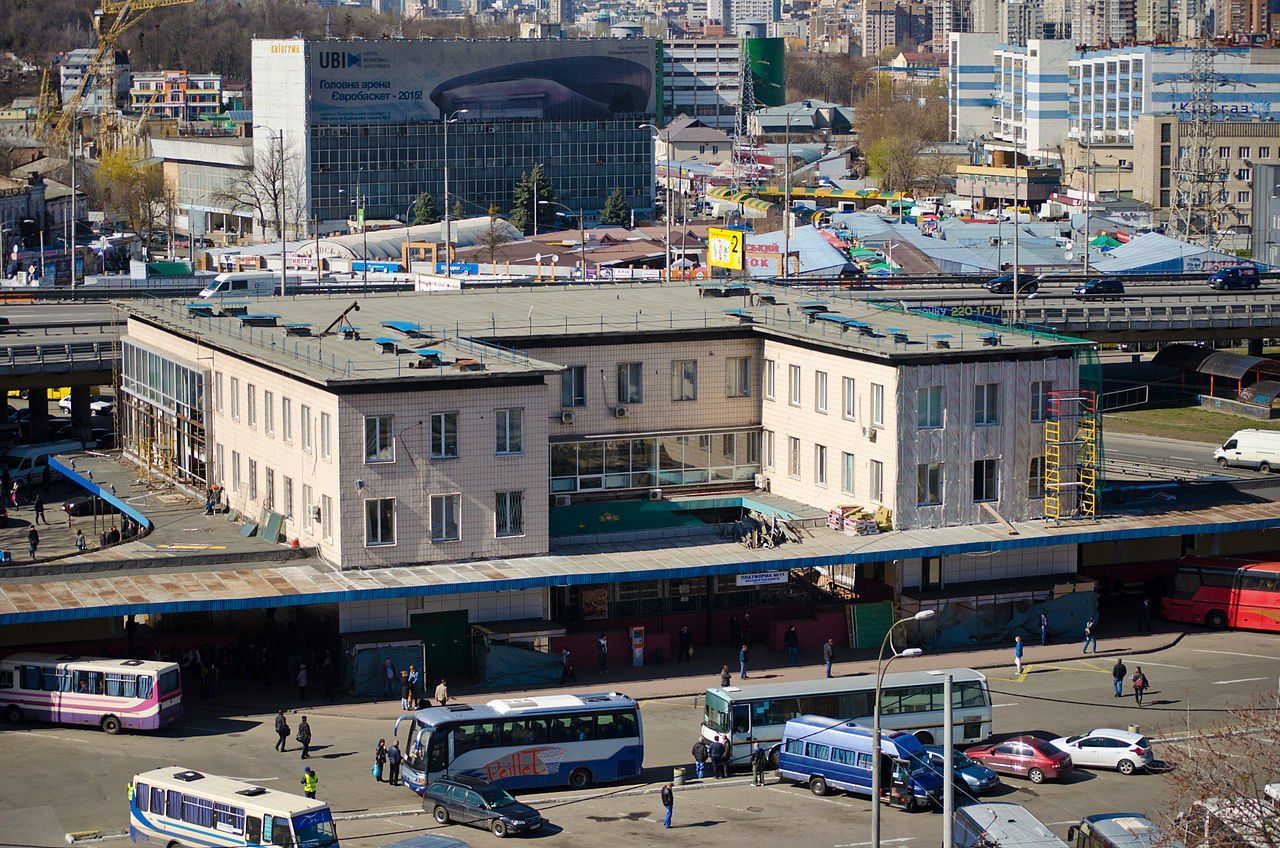 Центральний автовокзал Києва та низку автостанцій продали за 230,9 мільйона гривень
