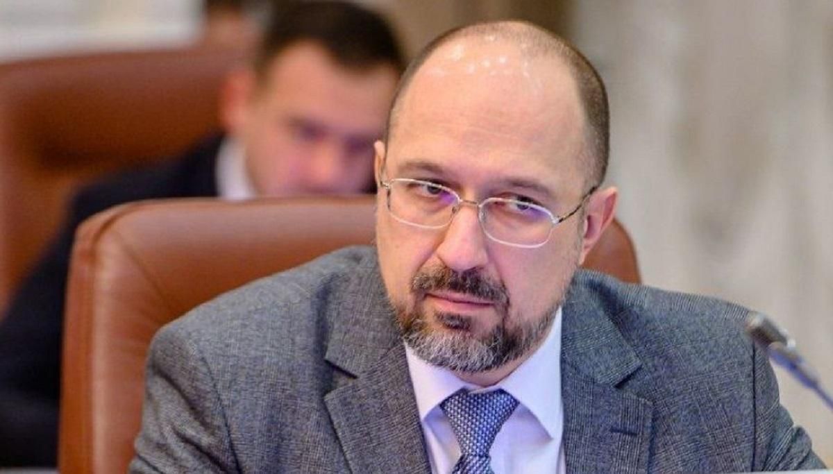 Шмыгаль и Зеленский пришли на заседание "Слуги народа": 4 министра под вопросом Шмыгаль и Зеленский пришли на заседание "Слуги народа": 4 министра под вопросом